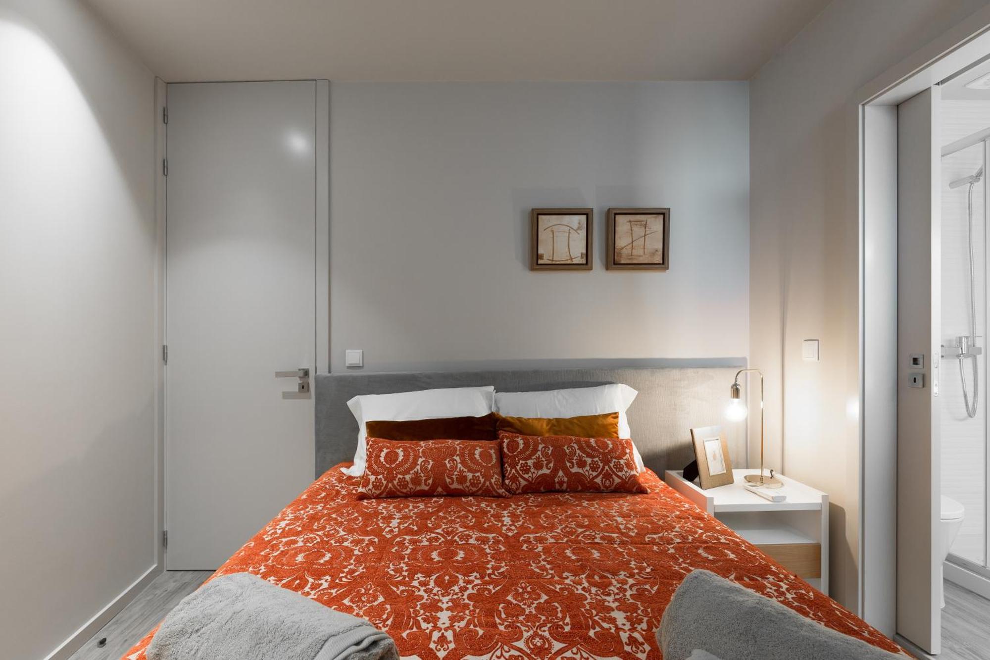 Апартаменты Host Wise - Charming Luxurious Flat With Garage Порту Экстерьер фото
